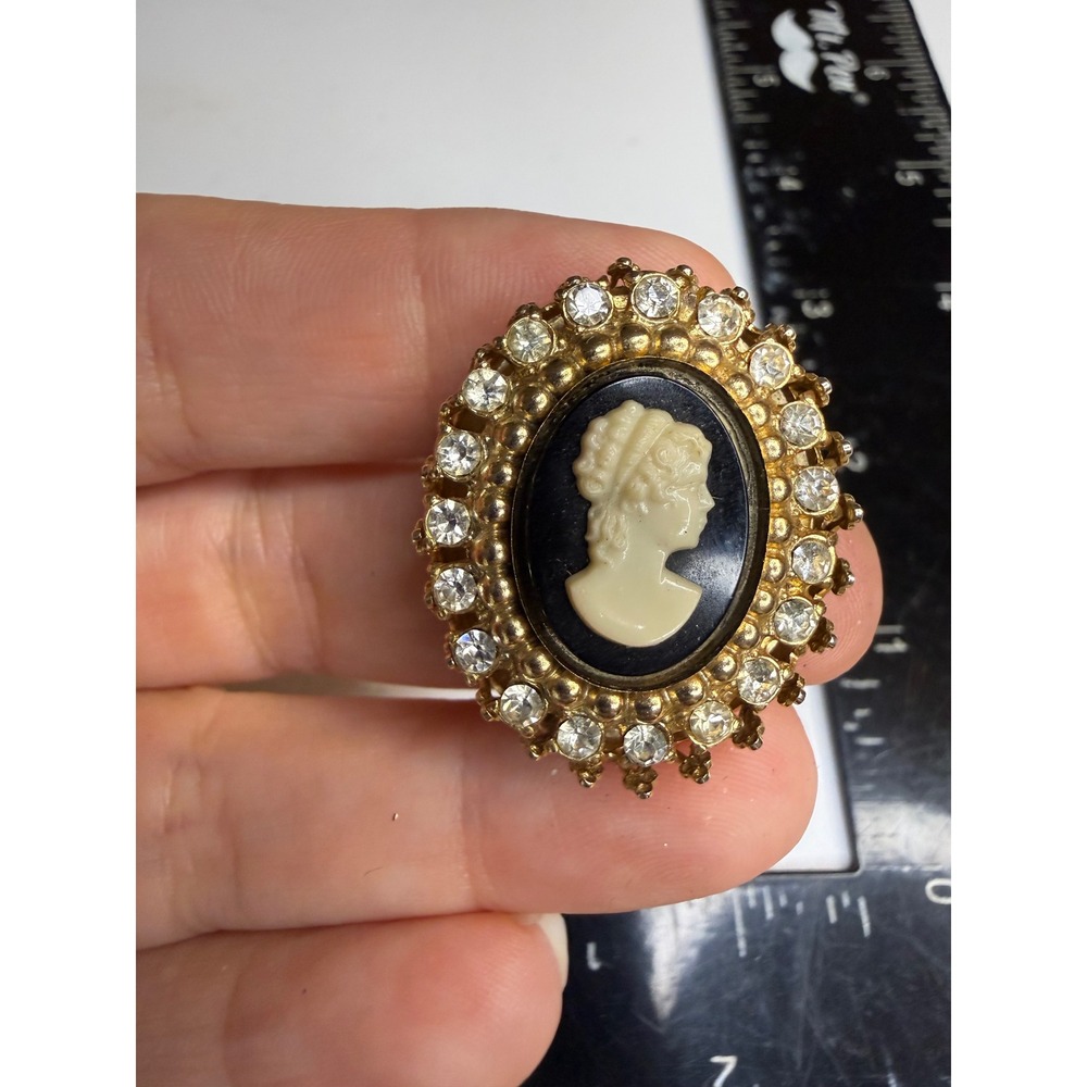 Coro Vintage Cameo Brooch Rhinestone Gold Tone Pendant Pin Black Cream